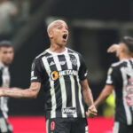 Deyverson destrói River, e Atlético-MG abre vantagem na final da Libertadores