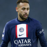 Neymar recebia R$ 1,2 milhão para bater palmas no PSG; diz ex-jogador