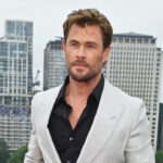 Chris Hemsworth "ensina" filho a fazer o salto mortal