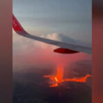 Passageiros de avião filmam lava de vulcão em erupção; vídeo